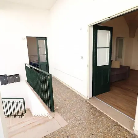 Casa Glenda A Апартаменти *